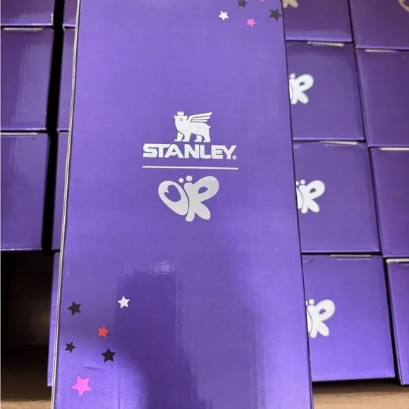 Stanley x Olivia Rodrigo Quencher H2.0 Flow State Tumbler 40oz New USA stock - Picture 6 of 6